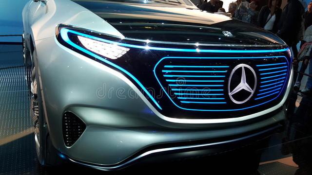 奔馳推出豪華全電動SUV:創(chuàng)新設(shè)計,領(lǐng)先科技