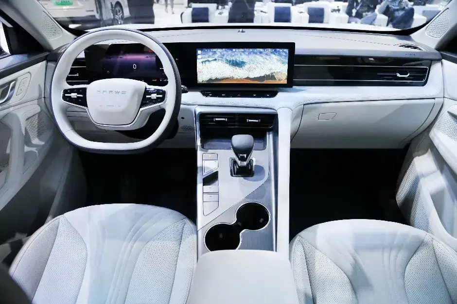 榮威D5X DMH預售,范志毅上車「12萬級最強混動SUV」