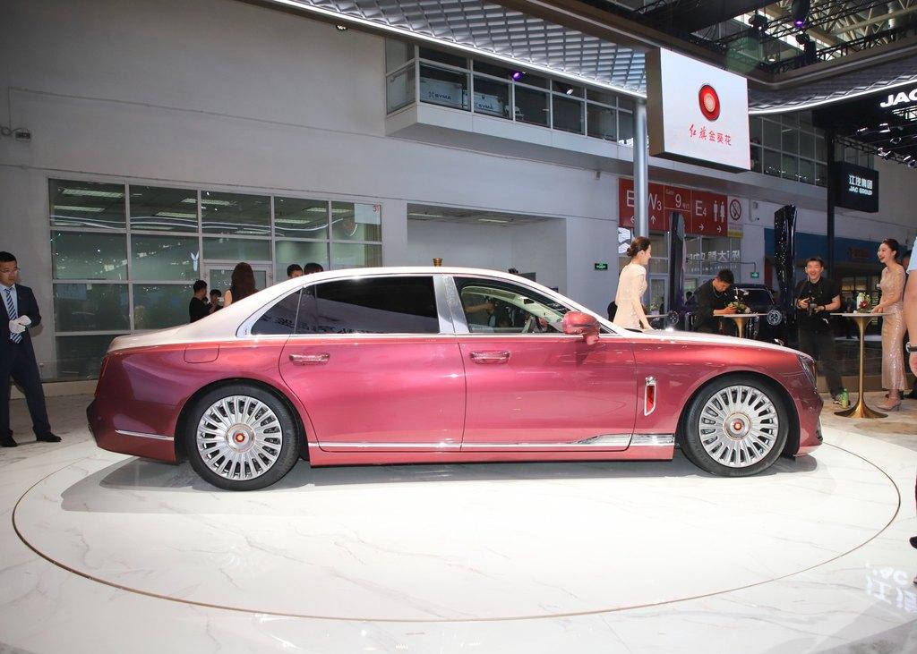 誰說國產(chǎn)車不高級,紅旗全新車型國雅北京車展正式亮相