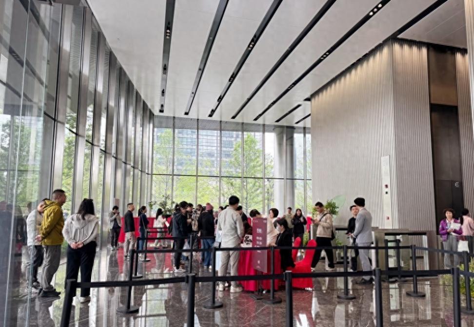 上海樓市沸騰:千萬級豪宅日光,下一個會是誰?未來走向何方?